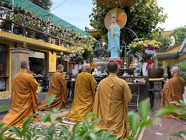 LỄ VÍA QUAN THẾ ÂM XUẤT GIA