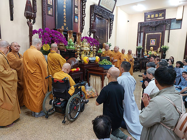 BAN QUẢN TRỊ CHÙA PH XÁ LỢI CHÚC TẾT PHẬT TỬ