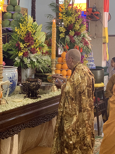 LỄ TẮM PHẬT TẠI CHÙA PHẬT HỌC XÁ LỢI