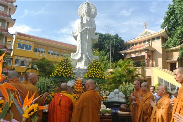 LỄ VÍA BỒ TÁT QUAN THẾ ÂM THÀNH ĐẠO 19-6