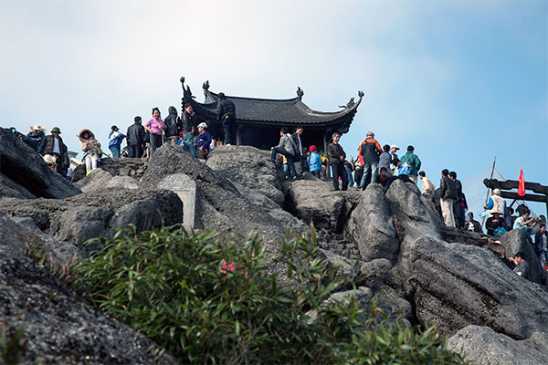 GÓC CHIA SẺ: THÁNG HAI