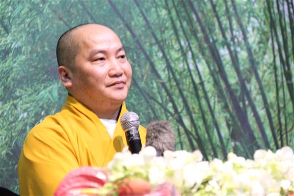 HÃY SỐNG NHƯ LÀ NGƯỜI