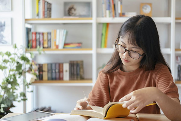 GÓC CHIA SẺ: SÁCH HAY