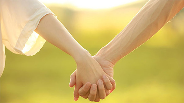 GÓC CHIA SẺ: NẮM TAY