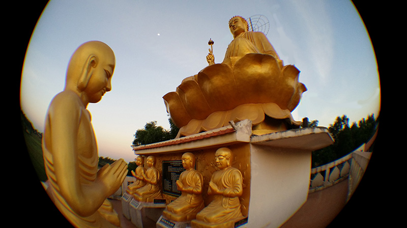 SỰ YÊN LẶNG CỦA PHẬT