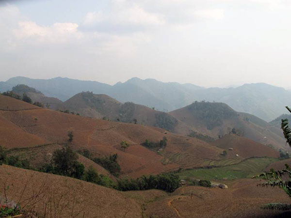 GÓC CHIA SẺ: KHOẢNG TRẮNG