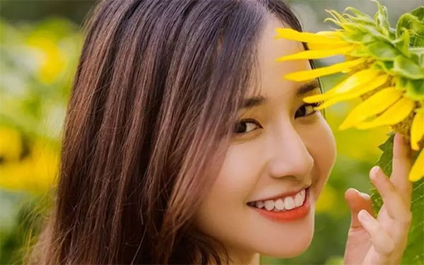 GÓC CHIA SẺ: NỤ CƯỜI