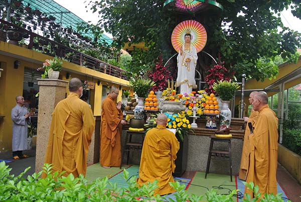 LỄ VÍA QUAN THẾ ÂM XUẤT GIA