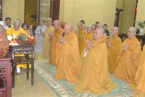 HÒA THƯỢNG VIỆN CHỦ CHÚC TẾT PHẬT TỬ